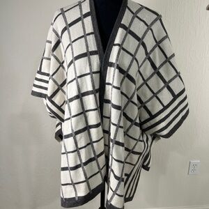 CAbi cream/grey plaid sweater cardigan poncho XS/S